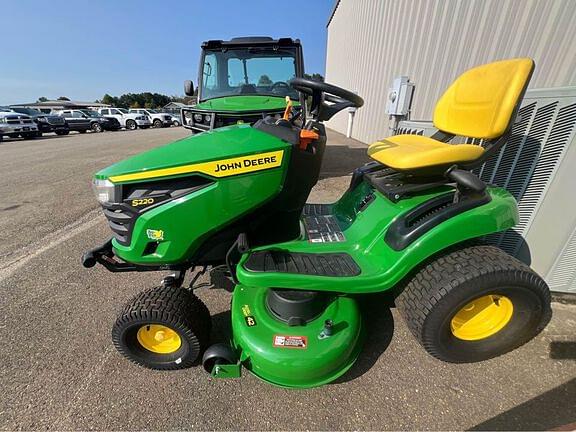 Image of John Deere S220 equipment image 1