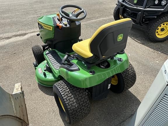 Image of John Deere S220 equipment image 4