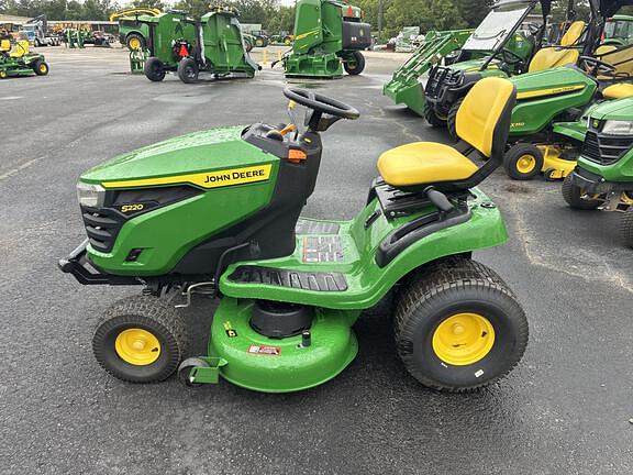 Image of John Deere S220 Image 0