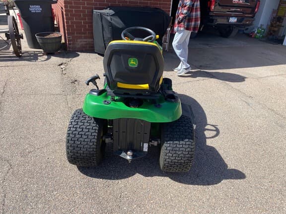 Image of John Deere S220 equipment image 2