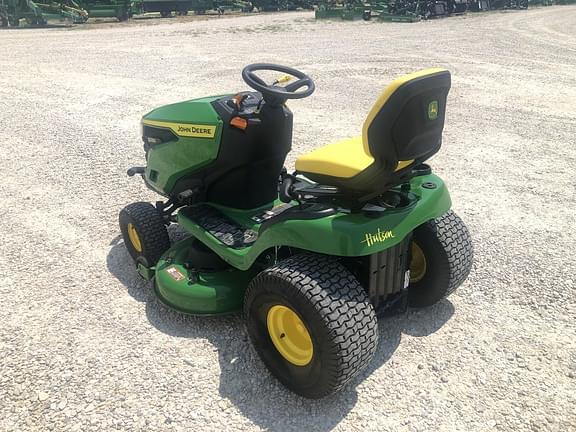 Image of John Deere S220 equipment image 4