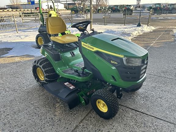 Image of John Deere S220 equipment image 2