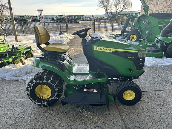 Image of John Deere S220 equipment image 3