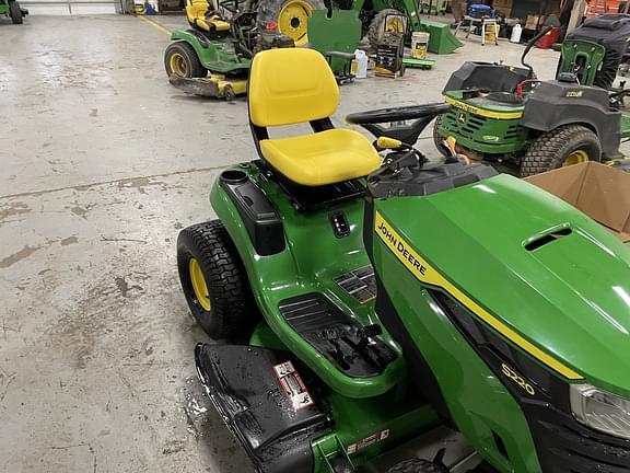 Image of John Deere S220 equipment image 2