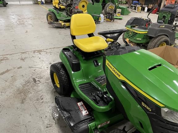 Image of John Deere S220 equipment image 1