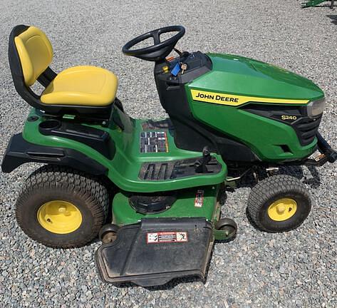 Image of John Deere S240 equipment image 1