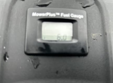 Image of John Deere S240 equipment image 4