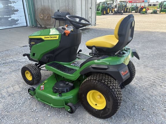 Image of John Deere S240 equipment image 2