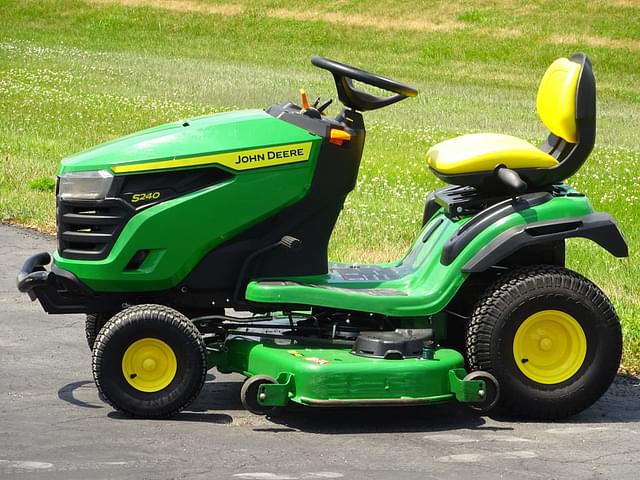 Image of John Deere S240 equipment image 3