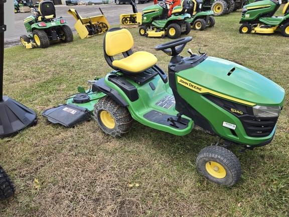 Image of John Deere S240 equipment image 1