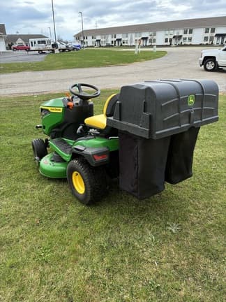 Image of John Deere S240 equipment image 4