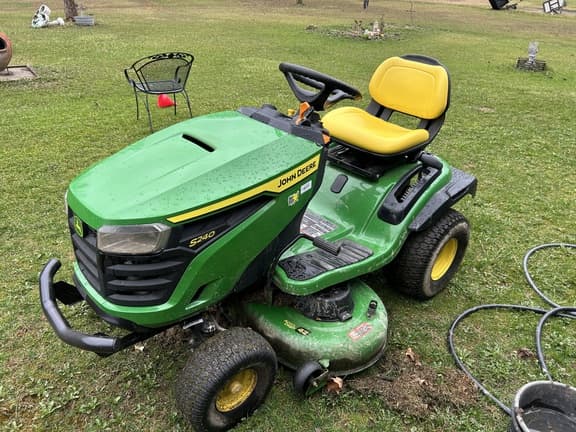 Image of John Deere S240 Image 1