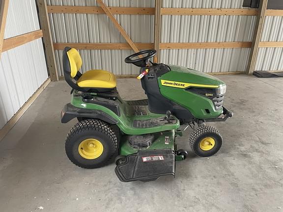 Image of John Deere S240 equipment image 4