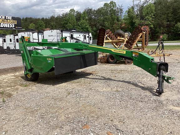 Image of John Deere S250 equipment image 1