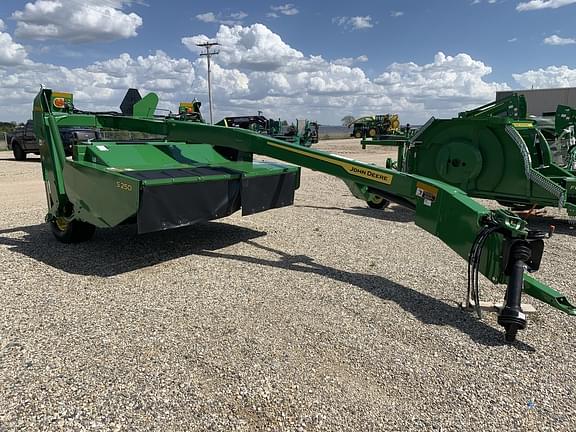 Image of John Deere S250 Image 0