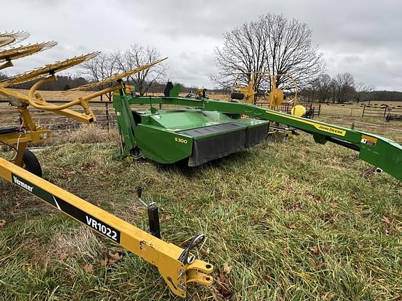 Image of John Deere S300 equipment image 2