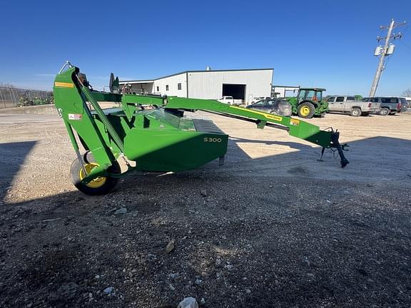 Image of John Deere S300 equipment image 3