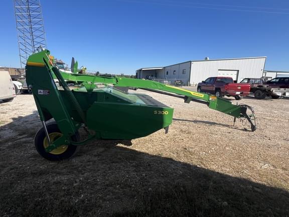 Image of John Deere S300 equipment image 3