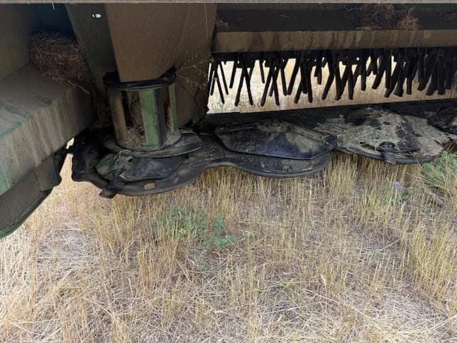 Image of John Deere S300 equipment image 4