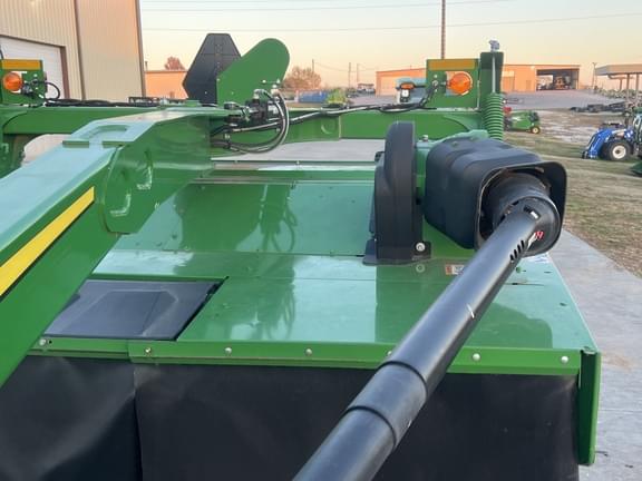 Image of John Deere S300 equipment image 3