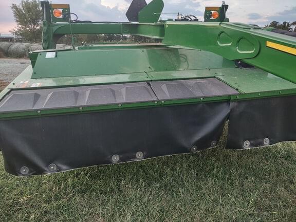 Image of John Deere S300 equipment image 4