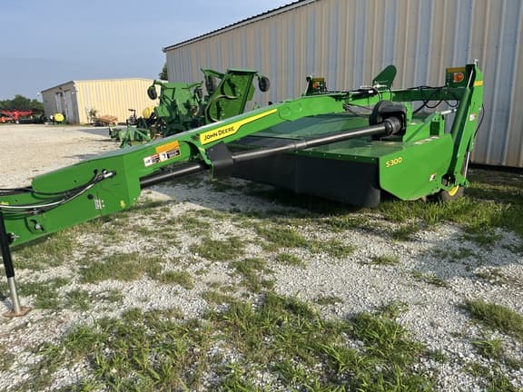 Image of John Deere S300 equipment image 2