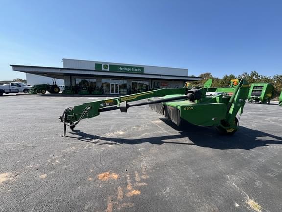Image of John Deere S300 equipment image 2