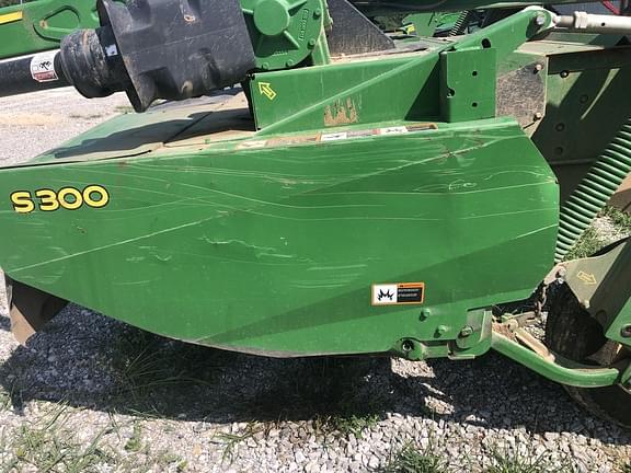 Image of John Deere S300 equipment image 4