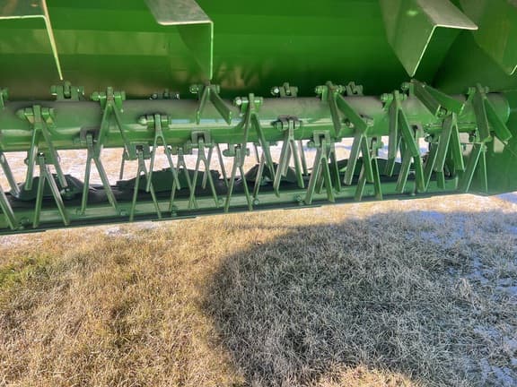 Image of John Deere S300 equipment image 3