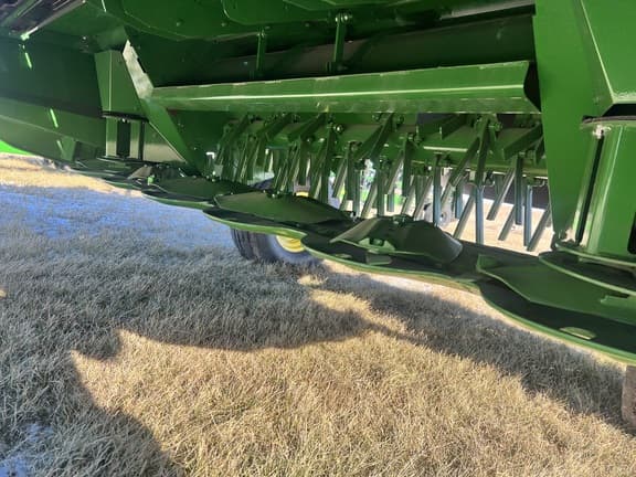 Image of John Deere S300 equipment image 4