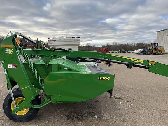 Image of John Deere S300 equipment image 1