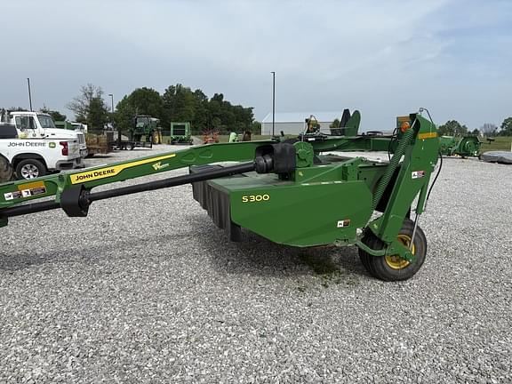 Image of John Deere S300 equipment image 1
