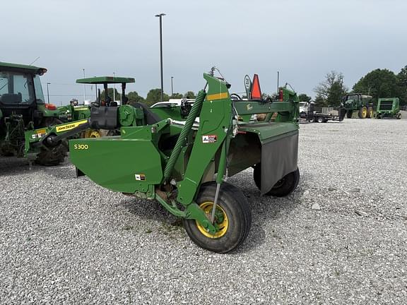 Image of John Deere S300 equipment image 2