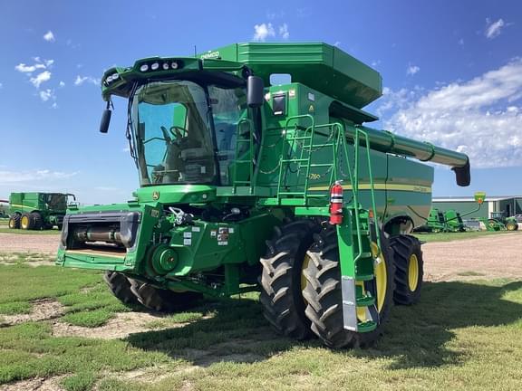 Image of John Deere S760 equipment image 1