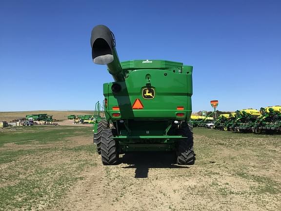 Image of John Deere S760 equipment image 4