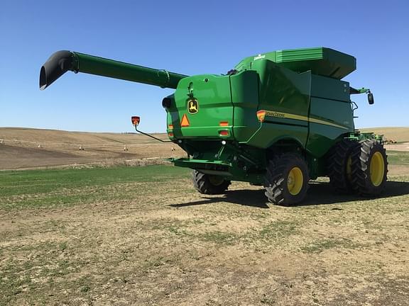Image of John Deere S760 equipment image 3