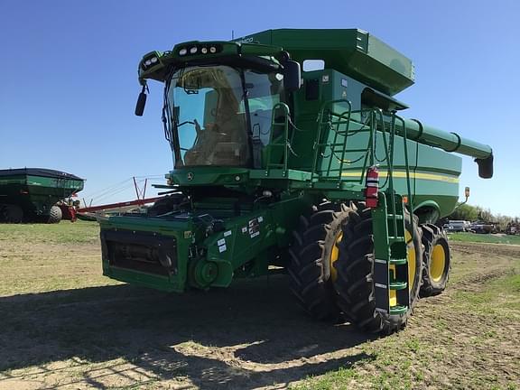 Image of John Deere S760 equipment image 2