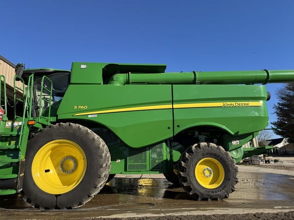 2023 John Deere S760 Equipment Image0