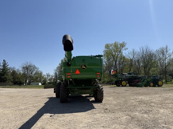 Image of John Deere S760 equipment image 2