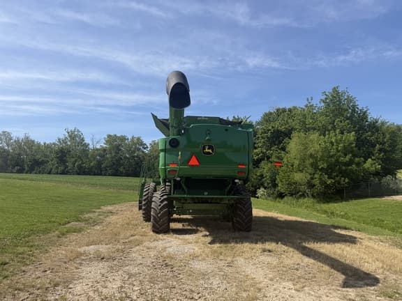 Image of John Deere S760 equipment image 2