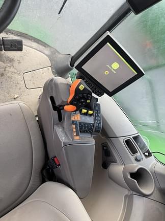 Image of John Deere S760 equipment image 1