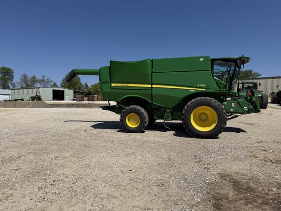 Image of John Deere S760 equipment image 3