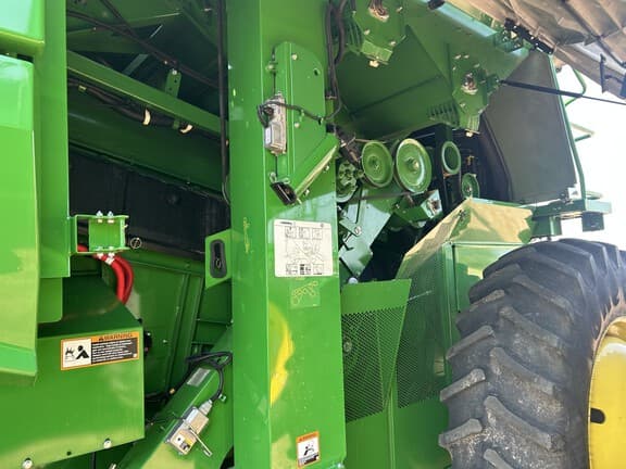 Image of John Deere S760 equipment image 4