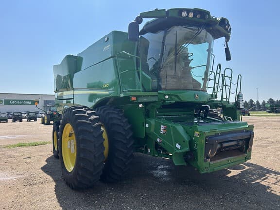 Image of John Deere S760 equipment image 2