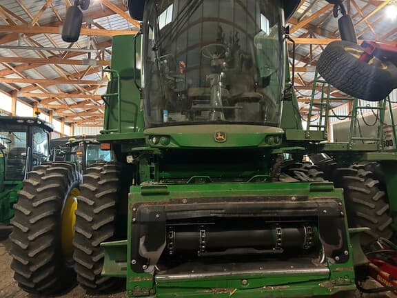 Image of John Deere S760 equipment image 1