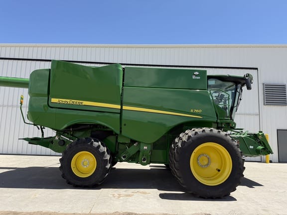 Main image John Deere S760