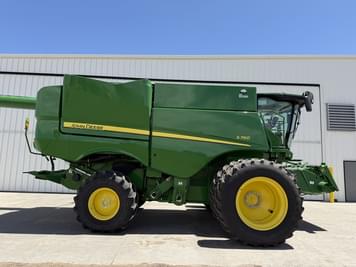 Main image John Deere S760
