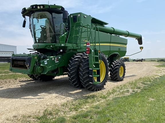 Image of John Deere S760 Primary image