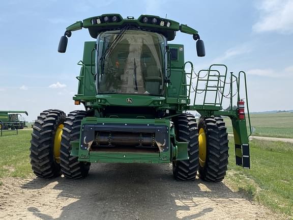 Image of John Deere S760 equipment image 1