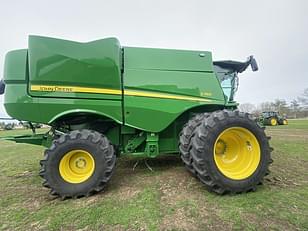 Main image John Deere S760 8